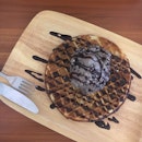 Waffle with Oreo Overdose Ice Cream