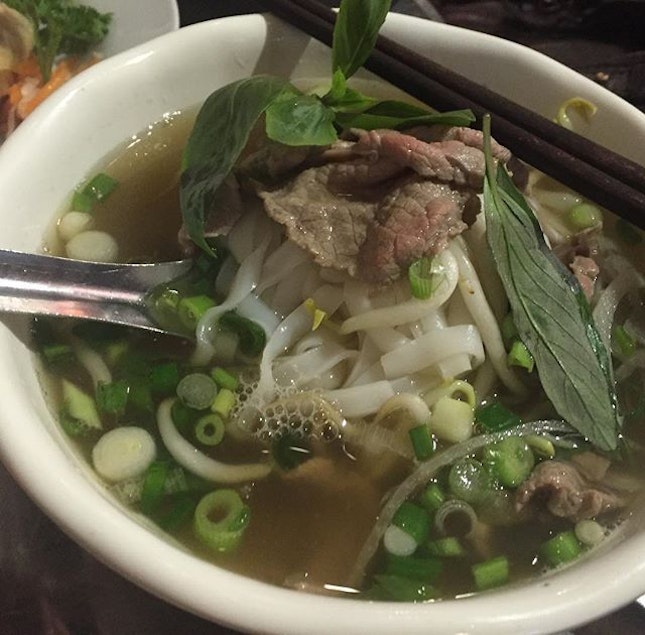 Pho Bo Tai ($7.90)
👍🏻
Sliced Beef Noodle Soup.