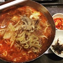 Yuk Gae Jang ($6.90)
👍🏻
💯Satisfied❗️Love the generous serving of dao-gay & dang-hoon😘
👍🏻
Kimchi Soup ($5.90)
👏🏻
The sight of it being served in a cute korean pot oredi made you salivate😋
👏🏻 #burpple