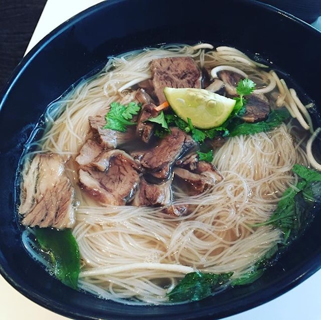 Beef Bee Hoon Soup ($8.90)
🍜
Double boiled broth full of richness.