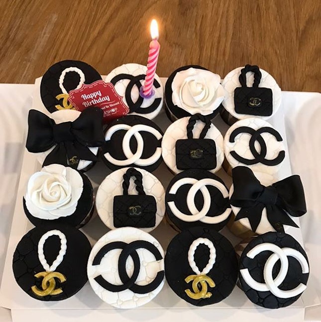Pretty Birthday Cupcakes for Chanel lovers ? #burpple
