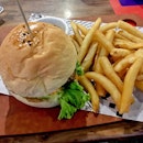 Cajun Grilled Chicken Burger ($15.90 set lunch)