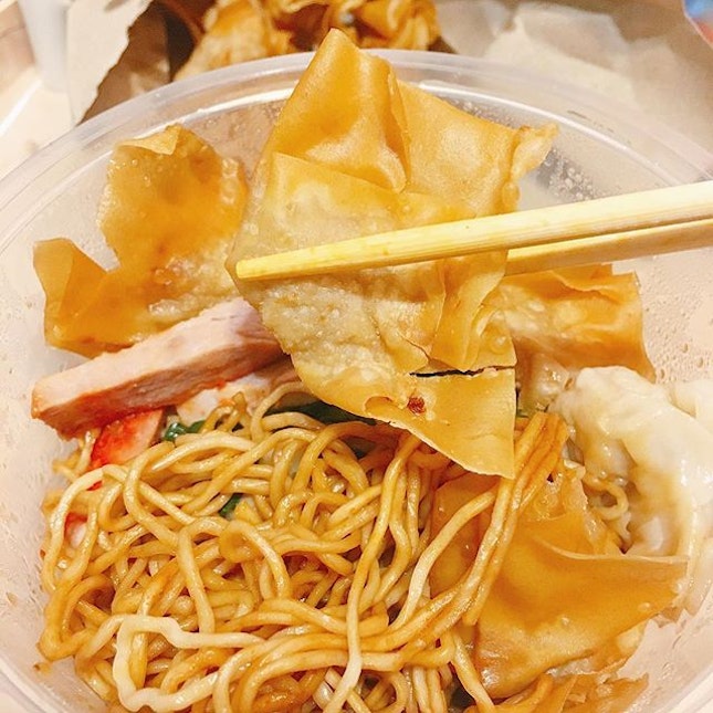 love the fried wanton but not the mee but super shiok for supper