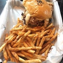 Everything with fries becomes better 👌✨ -------------------------------------------------
#everythingwithfries #everythingwithfriessg #ewf #ewfburger #fries #burger #lunch #bugis #bugisfood

#instafood #instafood_sg #eatoutsg #singapore #exploresingapore #exploresingaporeeats #exploreflavours #instafoodies #sgfoodies #foodinsing #foodinsingapore #singaporefoodies #sgmakandiary #foodporn #burpplesg #burpple