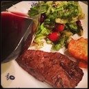 #homecooked #steak #fillet #beef #salad w/ cold-pressed #pumpkin #oil #dinner