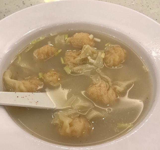 Wontons With Shrimp Roe In Fish Soup ($9.50)