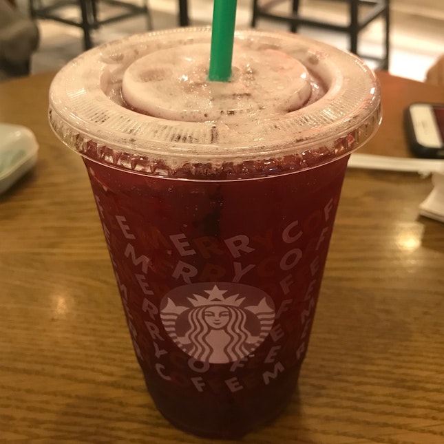Hibiscus Tea With Pomegranate Pearls