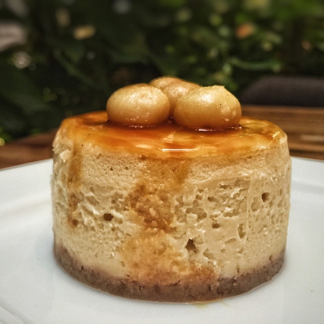 Salted Caramel Cheese Cake SGD 7.80++