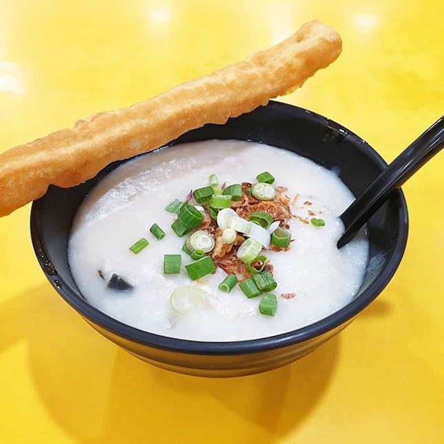 #runtoeat to silky smooth congee and crispy dough fritter.