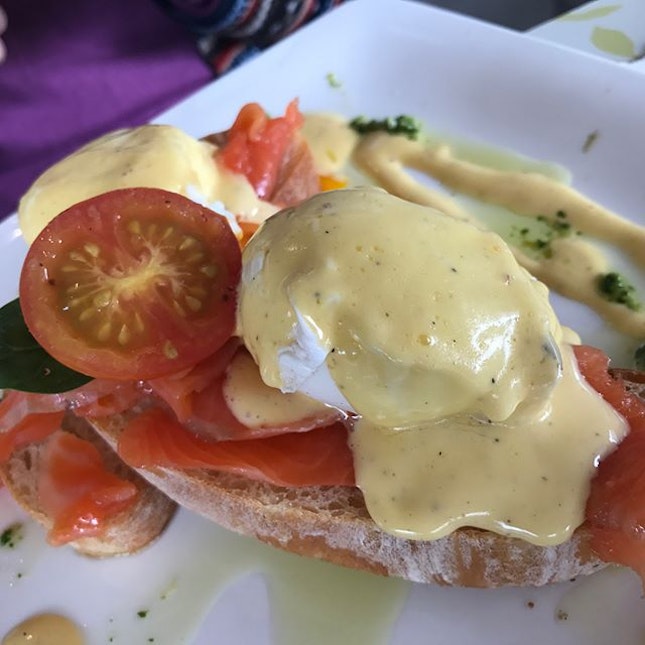 Supposedly one of the best rated #eggsbenedict in town at #rotorua #newzealand.