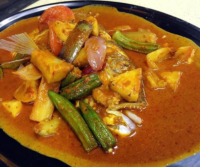 A classic Tze Char dish, popular either the Assam or curry way.