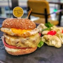 The Butcher’s Kitchen and Seriously Keto have collaborated and launch the first-ever keto-compliant gourmet burgers in Singapore.