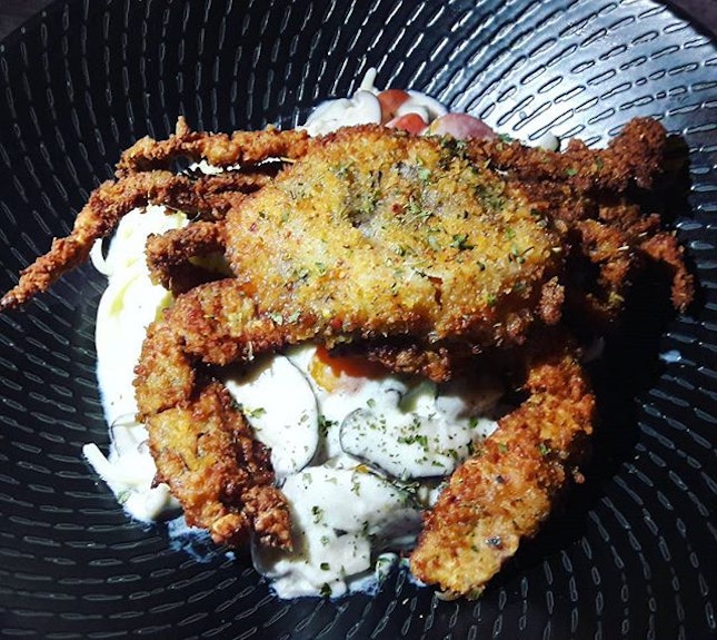 Can't take my eyes off this perfect soft shell crab sitting on top of the creamiest pasta ever!