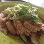 Yong Kee Different Taste Hainanese Chicken Rice (Hong Lim Market & Food Centre)