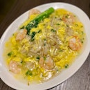 Fried Hor Fun with Prawns in Scrambled Egg Sauce