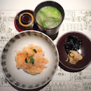 Naniwa Kappo Kigawa 浪速割烹 喜川 - Omakase (Lunch 💴¥8,000/💵S$80, Dinner 💴¥18,000/💵S$225) 🏵
•
ACAMASEATS & GTK💮: You know it's nearing the end of the Omakase meal when a pot full of rice approaches.