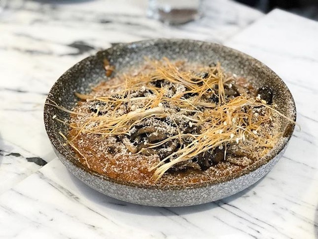 Brine @brine.singapore - Big - Dashi Risotto, Mushroom Textures (💵S$17) 🥄
•
ACAMASEATS & GTK💮: Christmas is just 14 days away and it looks a lot like Christmas nowadays especially with this particular dish.