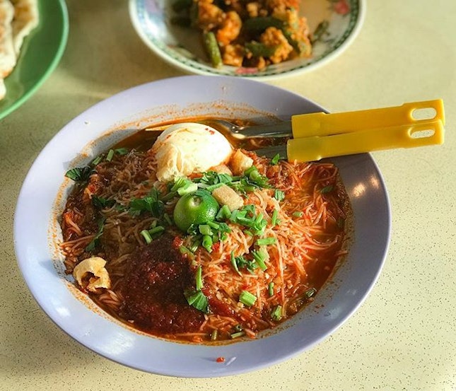Limbang Shopping Centre - Mee Siam (💵S$3) 🥢•Bad food is made without pride, by cooks who have no pride, and no love.