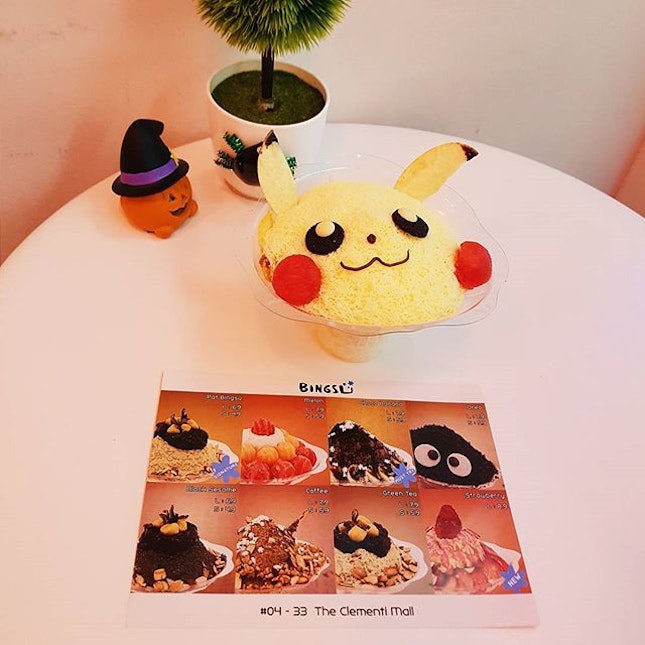 Pikachu Bingsu 🙏
🍧 $8.90 nett
ℹ Mango ice flakes with mango cubes & corn flakes
🆗Overall, looks good taste alright 😊
There's jiggly puff design for you to try out ~ 👍@bingsusingapore please design Snorlax too 😭 @miss_teatime_sg for intro 
#sgfood #bingsu #eatsnapgive #burpple
