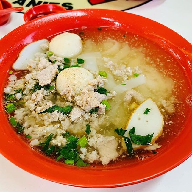 Fishball kwayteow noodles 🍜

#ahlimjlntuakongmeepok #sgeastsiders