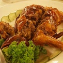 Signature roast chicken stuffed with glutinous rice 
#thecatchseafood #sgig #igsg #sgfood #sgeats #burpple #instafood