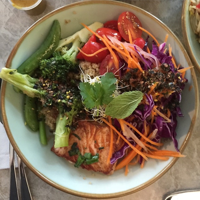 10 + Healthy Places to Dine 