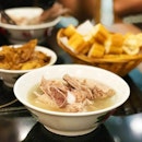 Pork Ribs Soup (Small) [S$7.80]・TGIF with a yummy bowl of tender pork rib and pepper base broth from @oldstreetbkt to warm the tummy.