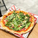 Serving up creative sourdough pizzas since 2014, home-grown pizza chain @AltPizza has opened its newest outlet at @HollandVillage_SG.