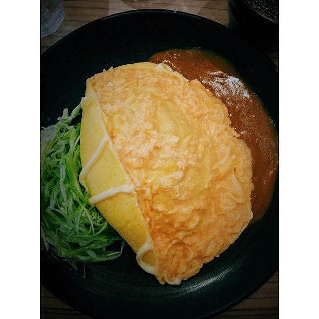 Kimchi Omurice | Waited close to an hour for food to be served, thank god for the great company while attempting to have intellectual discussions 🤣
#burpple
