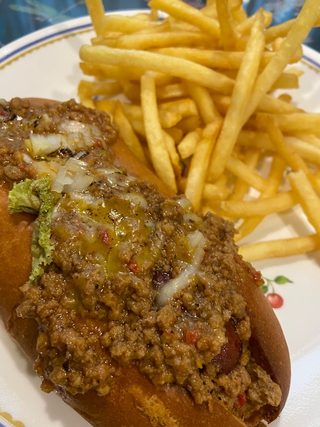 Spicy Coney Dog With Fries