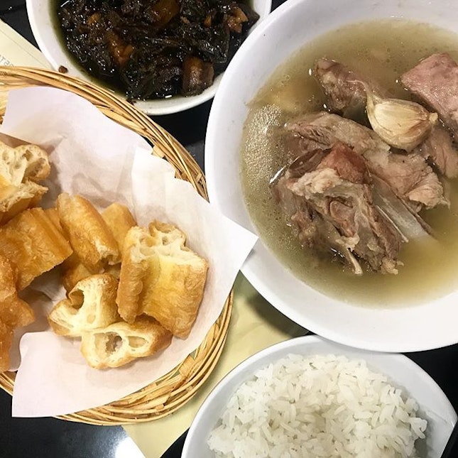~ LUNCH ~
Price: ~ $10 per pax
Today is gonna be a cold wet day, time for some ba ku teh💕✨can I say, don’t be deterred by the fact that it’s a restaurant/popular franchise.