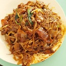 8🌟 / 10🌟 Yummy Char Kway Teow @ S$4 (medium) from Guan Kee Fried Kway Teow stall at Ghim Moh market.