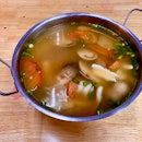 CLEAR TOMYUM SEAFOOD SOUP