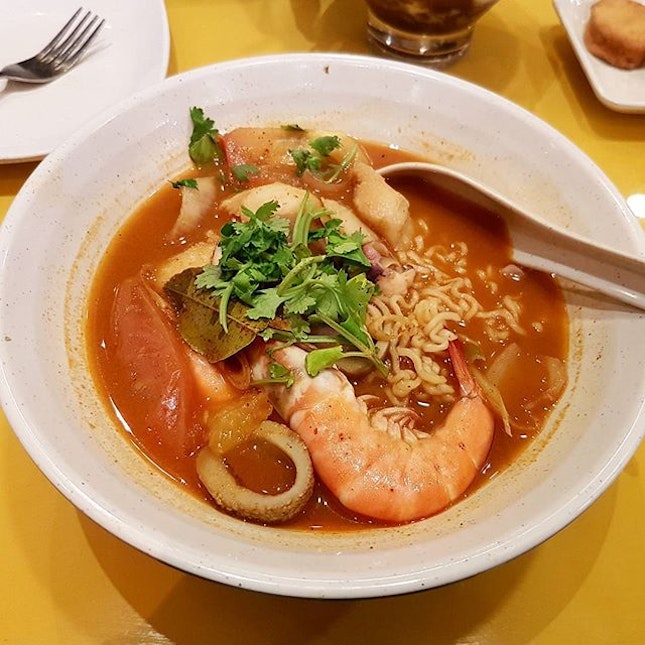 Seafood Tom Yum Noodle ($9.55)