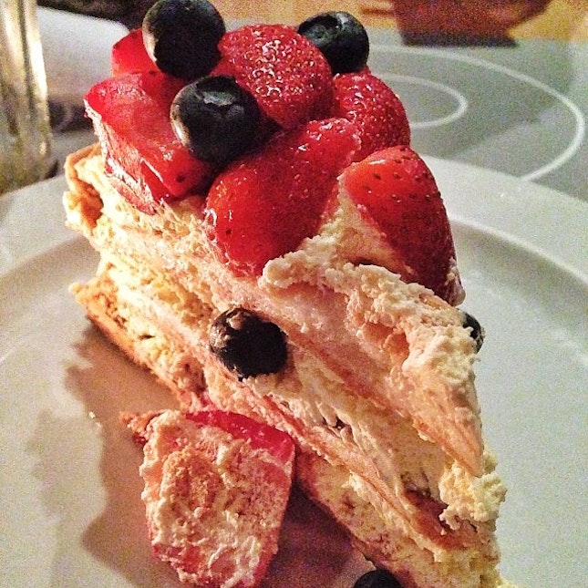 My affair tonight #dessert #pavlova