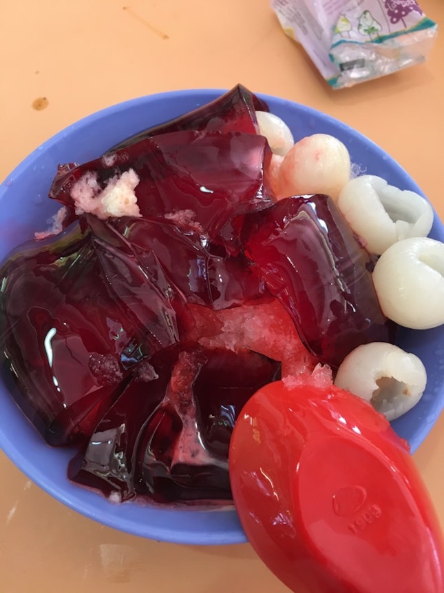 Red Teh Jelly With Longan