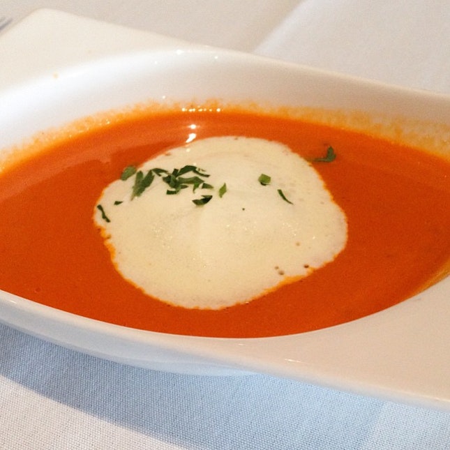 Course 1: Oven roasted tomato soup with herb oil