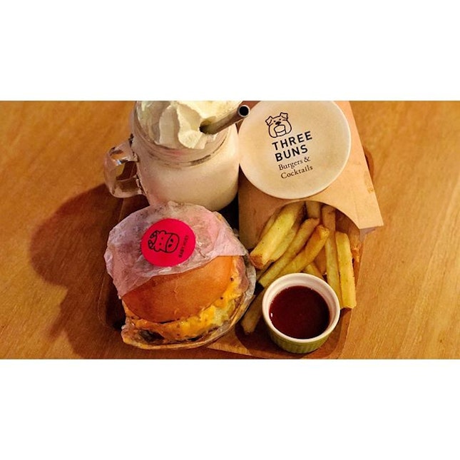 | 🍔 Shiok Shiok Beef Burger Set 。...