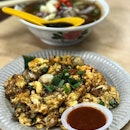 Orh Luak (Oyster Omelette)
First time trying Orh Luak from Penang and although it's looks similar, theirs is not the crispy and starchy type.