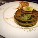 Matcha pancake
I'm not much of a matcha fan, so when I took the first bite, I can really tell the intensity of the matcha..