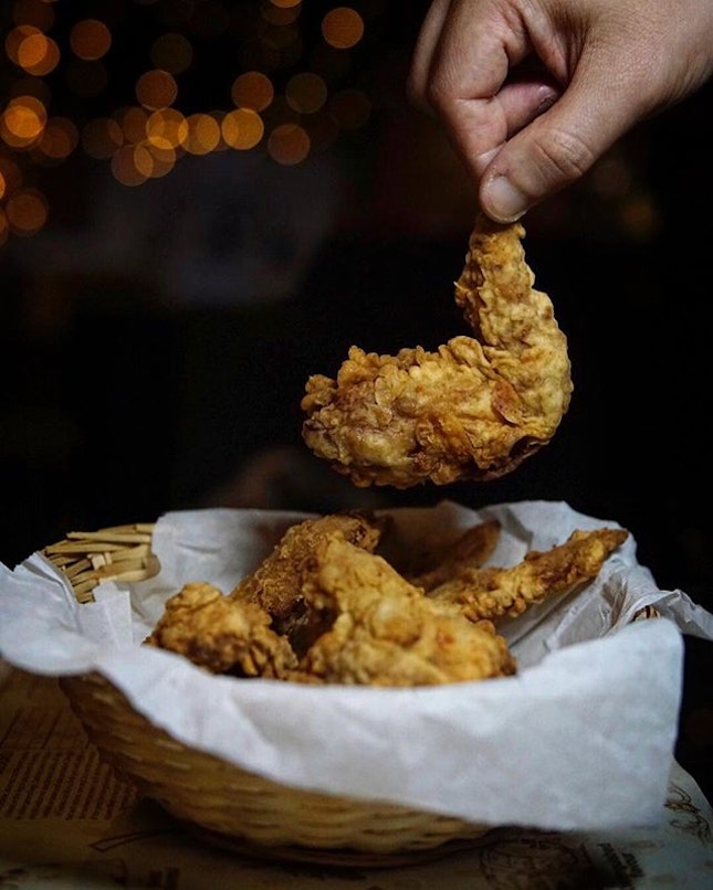 Behind the Bites: Crispy Fried Chicken Wings