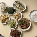 [HAWKER] Teochew Porridge: Well-Balanced Heartwarming Fare
• This is my go-to for comfort food.