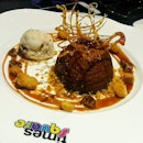 Sphere (SGD$15.00), well-rounded and made up of a sticky warm date pudding, encircled in its own space by sea salt butterscotch sauce.