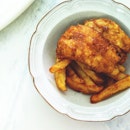 Homemade beer-battered fish and chips. Yum. ❥