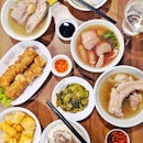 Nothing is worth eating than #bakkutteh during rainy day!