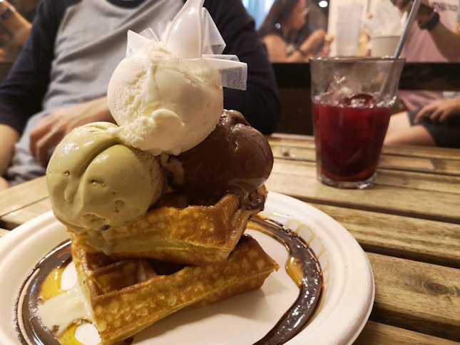 Triple Scoop Waffles (~$14.30 1 For 1 With #burpplebeyond)