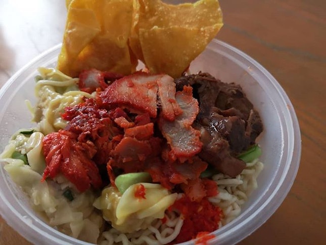 Had Yummy sarawak kolo mee's signature kolo mee ($5/6/7/8) for takeaway today, and this is the $7 portion.