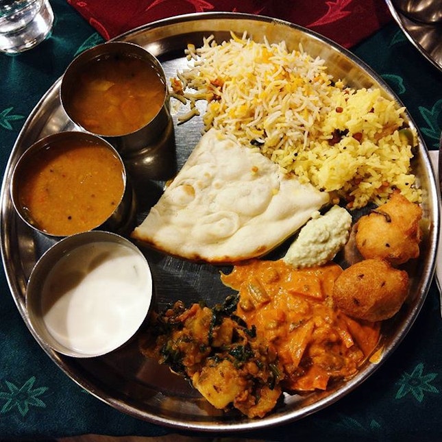 Annalashimi, always the first restaurant comes to my mind when I am craving for a decent Indian vegetarian buffet.