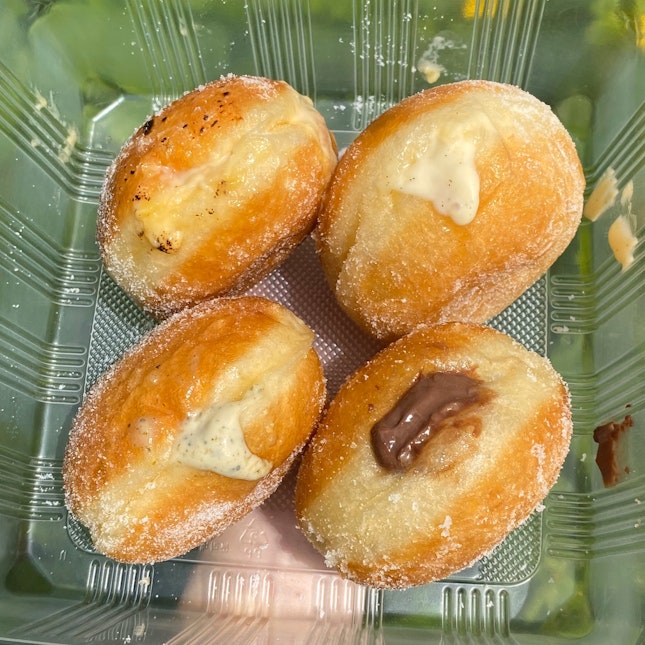 Filled Donuts: Vanilla Bean (alcoholic); Chocolate; Genmaicha; Caramelised Banana ($3.80 each)