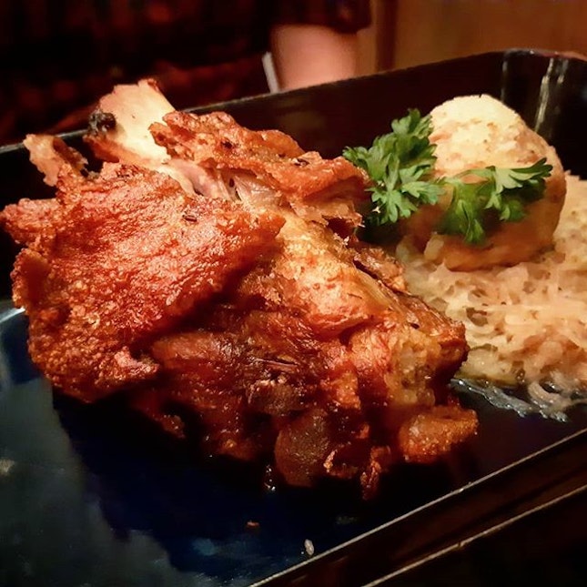 Thanks to #burpplebeyond, we get to enjoy this crispy pork knuckle at almost half the price.